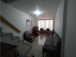 CASA EN SABANETA - UNA CUADRA ARRIBA DEL PARQUE