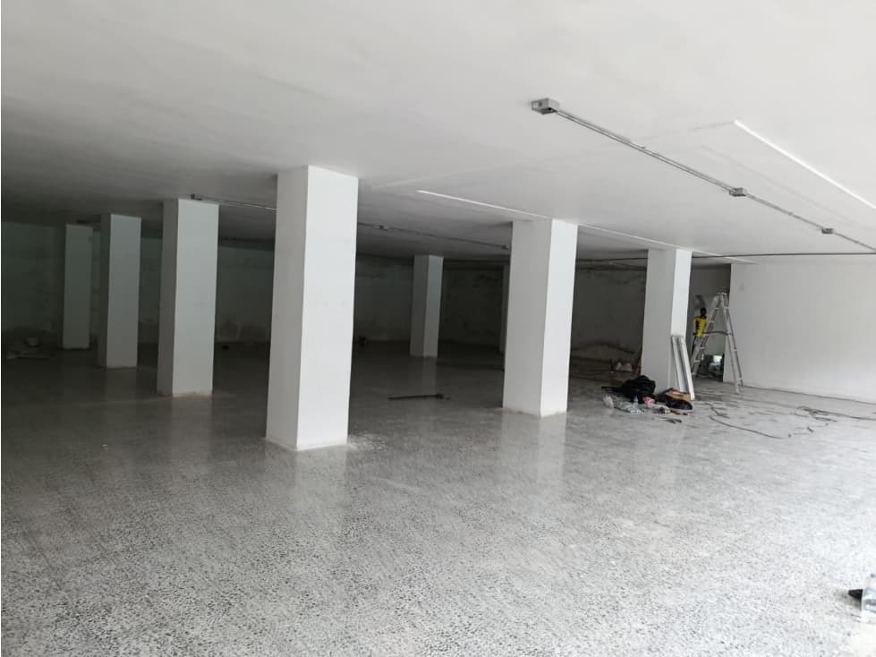 LOCAL COMERCIAL DE 650 M2 PARA VENTA EN EL CENTRO LA MATUNA — foto 2