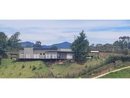 HERMOSA CASA EN SAN ANTONIO DE PEREIRA PARA ESTRENAR