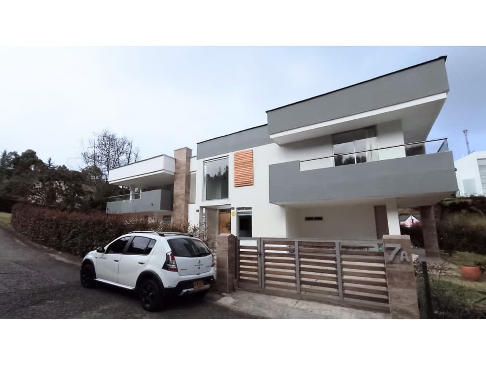 Arriendo Casa en Altos del Escober — foto 1