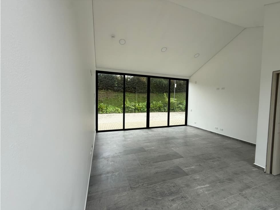 Local en arriendo, La Ceja — foto 1