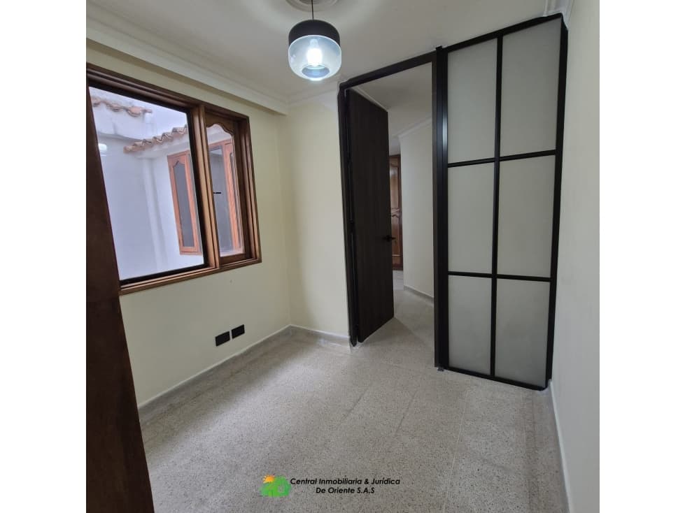 APARTAMENTO EN VENTA EDIFICIO MADRIGAL — foto 2
