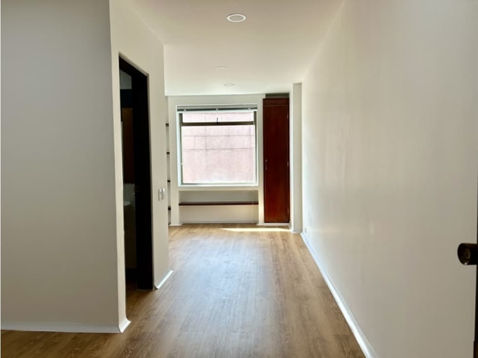 VENDO CONSULTORIO SECTOR REINA SOFIA — foto 1
