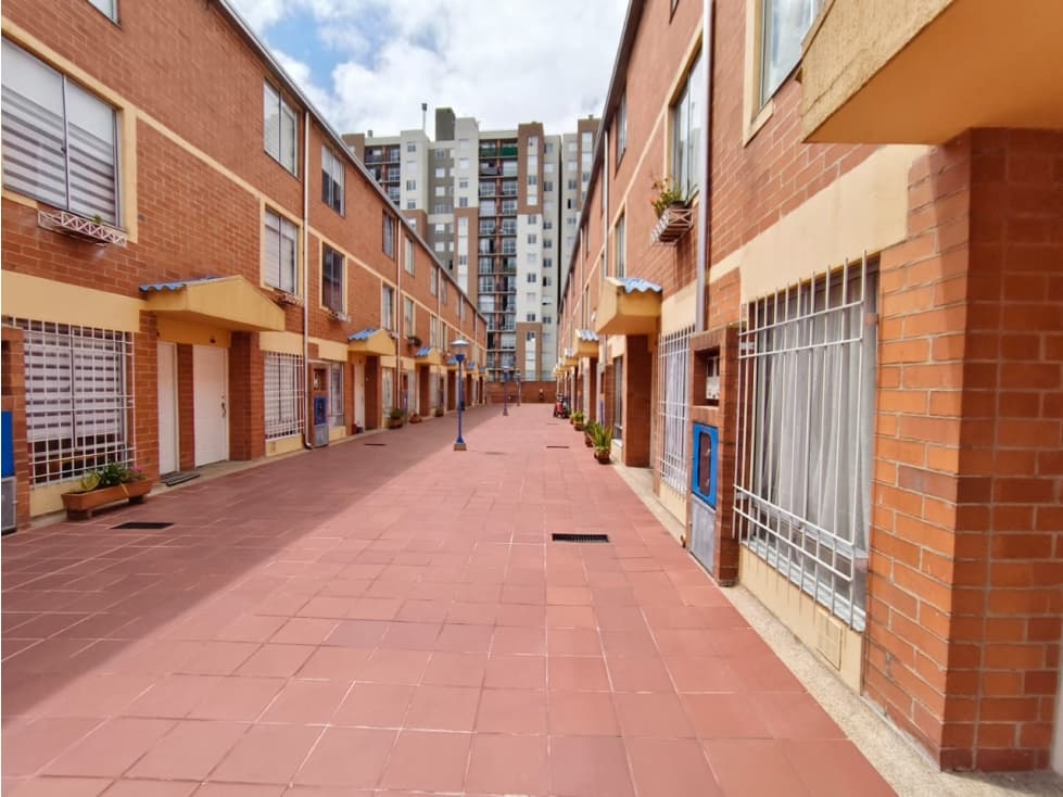 CASA EN VENTA ALAMEDA DE SAN ANTONIO — foto 1