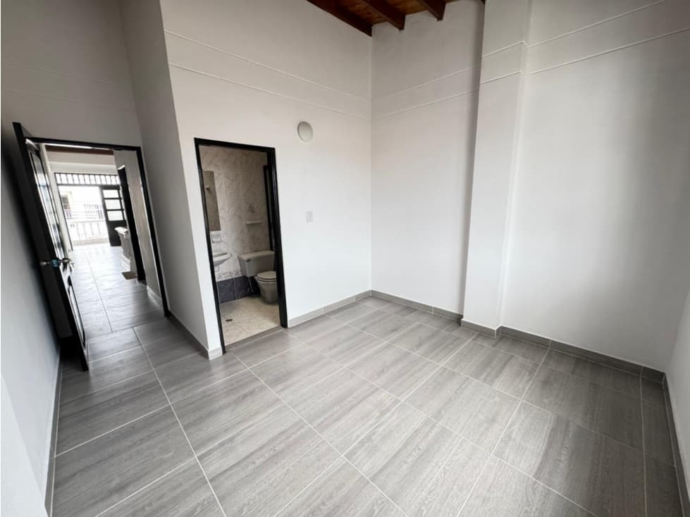 SE ARRIENDA CASA BARRIO GALÁN — foto 4