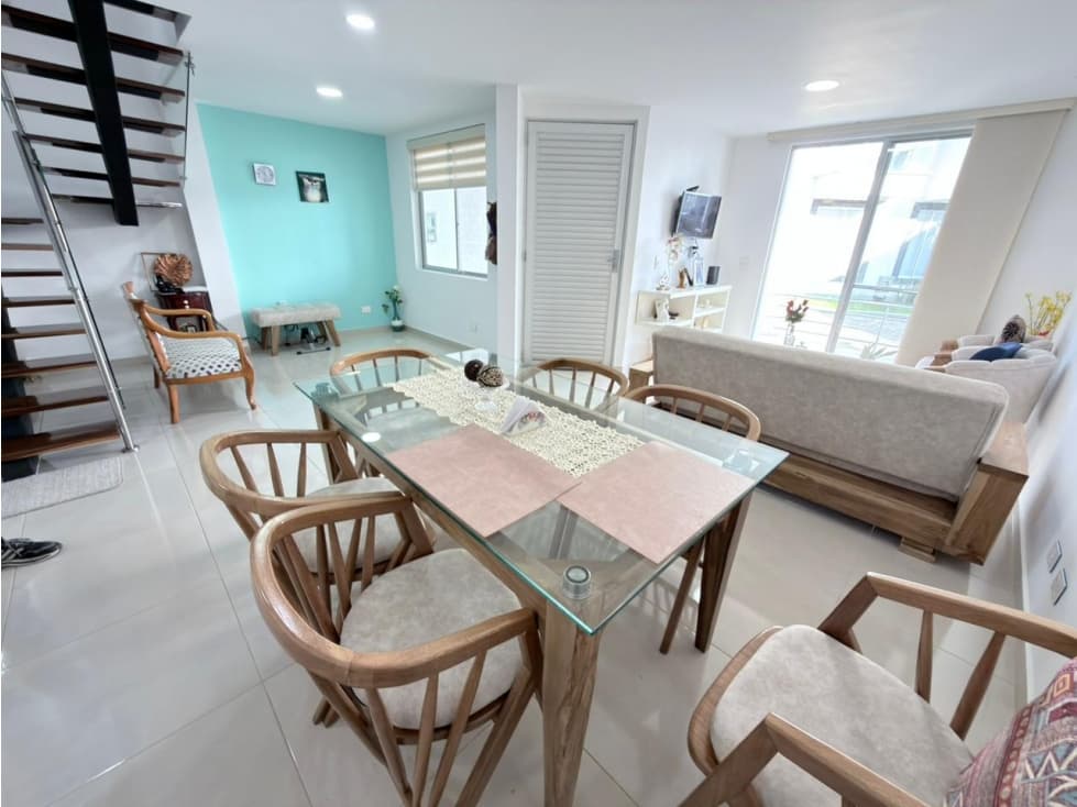 SE VENDE CASA POR LA AVENIDA CENTENARIO — foto 5