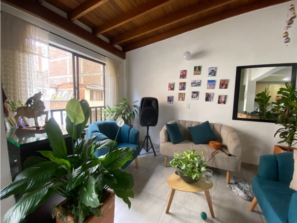 EN VENTA CASA - SECTOR PLANO DE SABANETA — foto 2