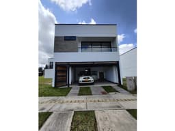 CASA C AMPESTRE EN UNIDAD CERRADA EN LLANO GRANDE