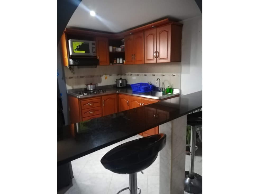 Venta Casa de 3 Pisos Barrio Barichara — foto 3