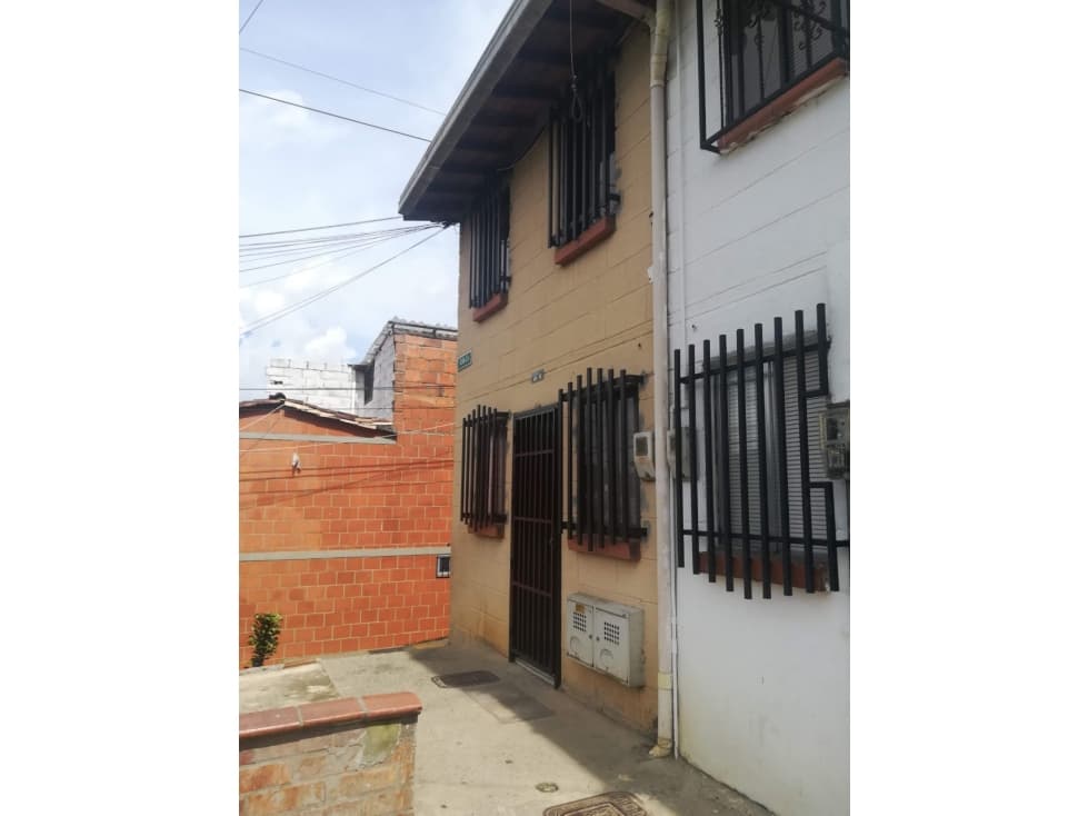 Venta Casa de 3 Pisos Barrio Barichara — foto 6