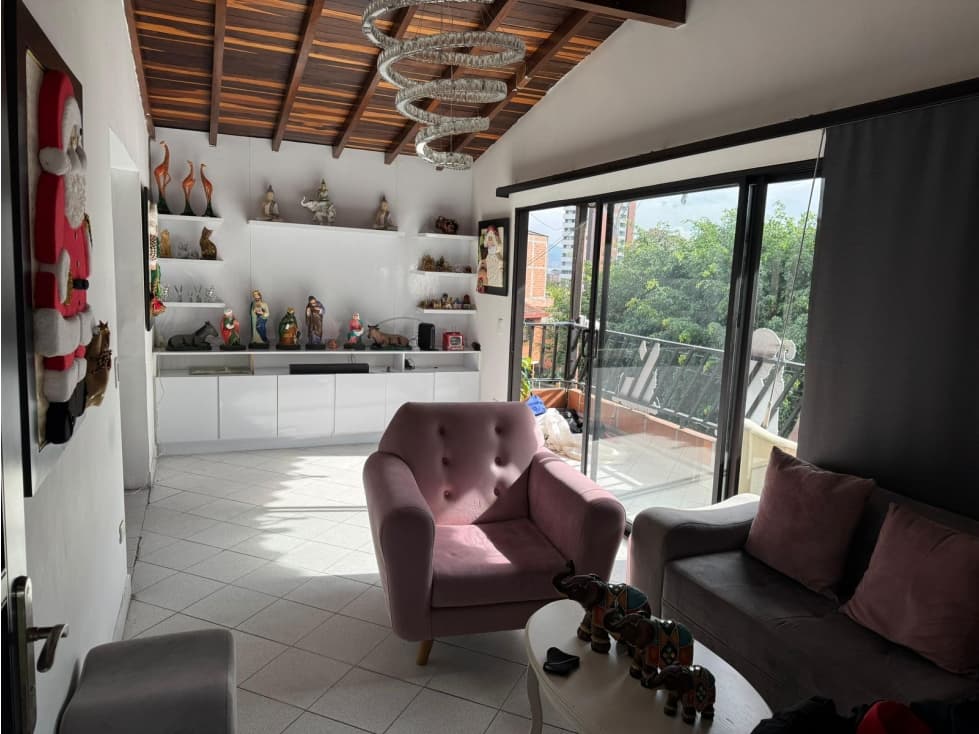 VENTA DE CASA TERCER PISO EN BELLO SECTOR CABAÑAS — foto 1