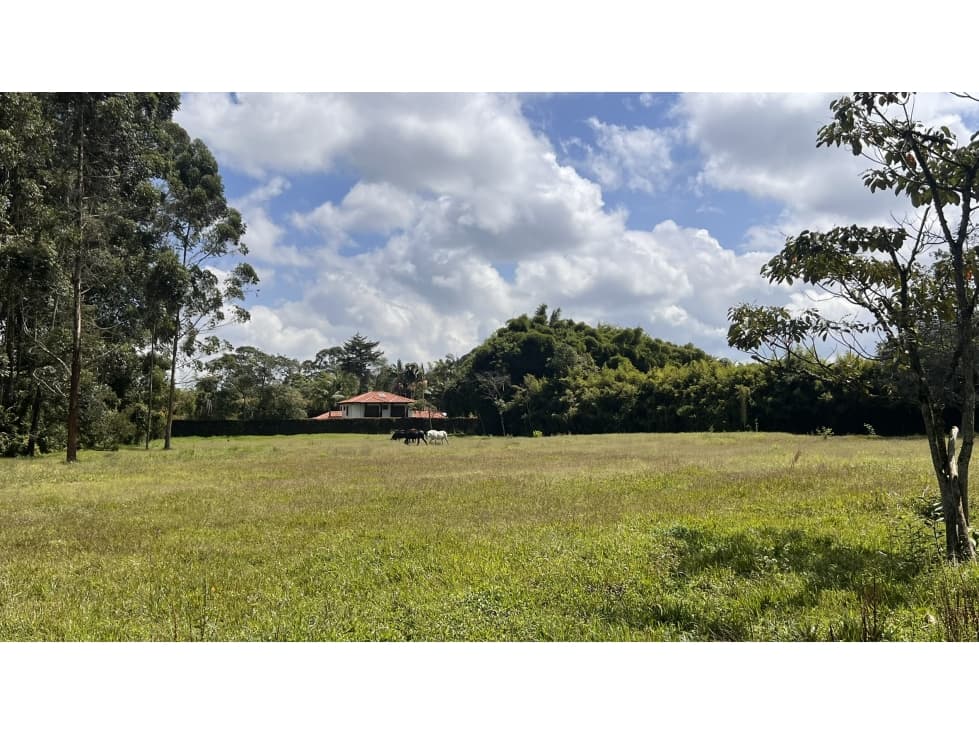 Lote Independiente en Venta por Mall Llanogrande — foto 2