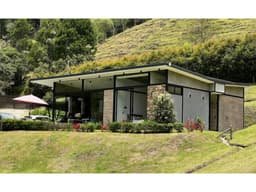 CASA FINCA INDEPENDIENTE EN EL RETIRO CON BOSQUE NATIVO 6760 M²