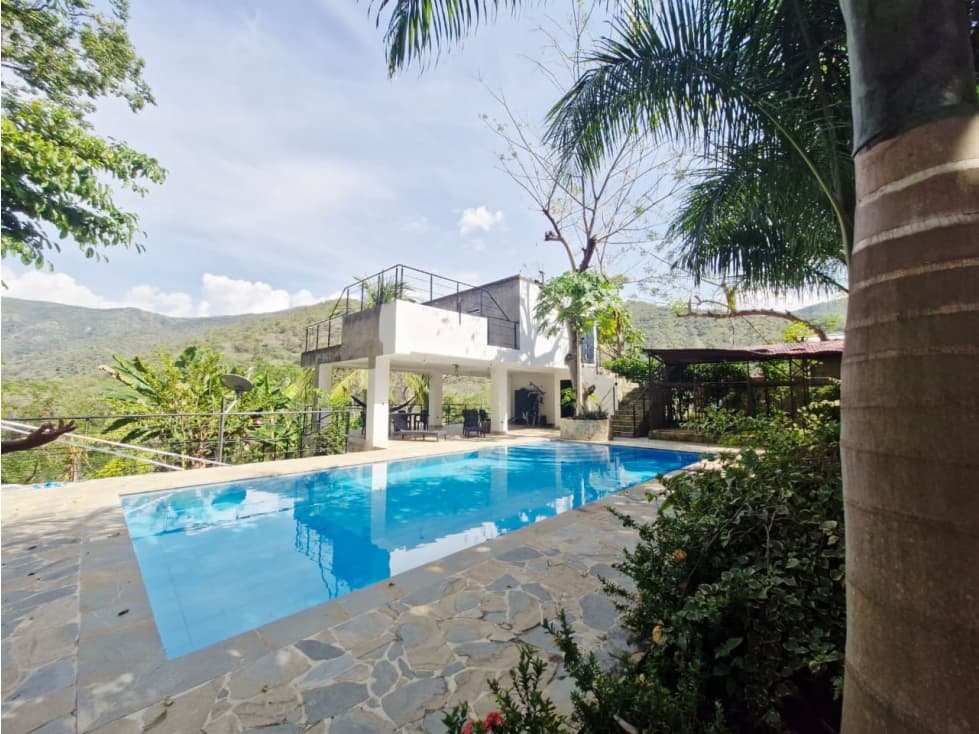 Venta De Finca En Santa Fe De Antioquia — foto 1