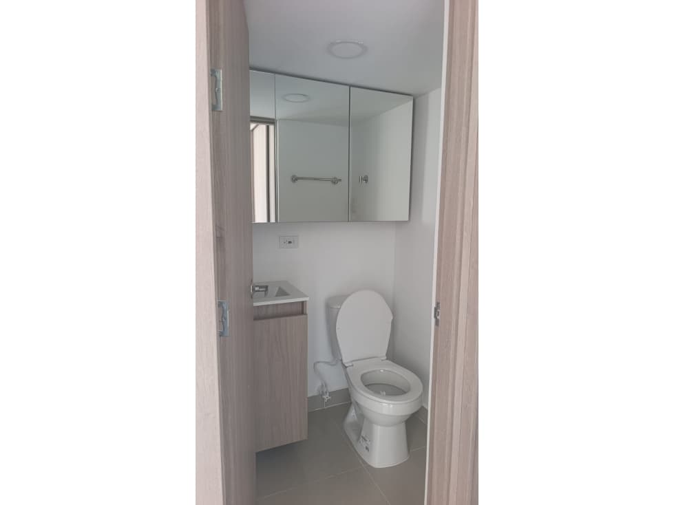 ARRIENDO APARTAMENTO EN EL SECTOR DE NAVARRA — foto 1