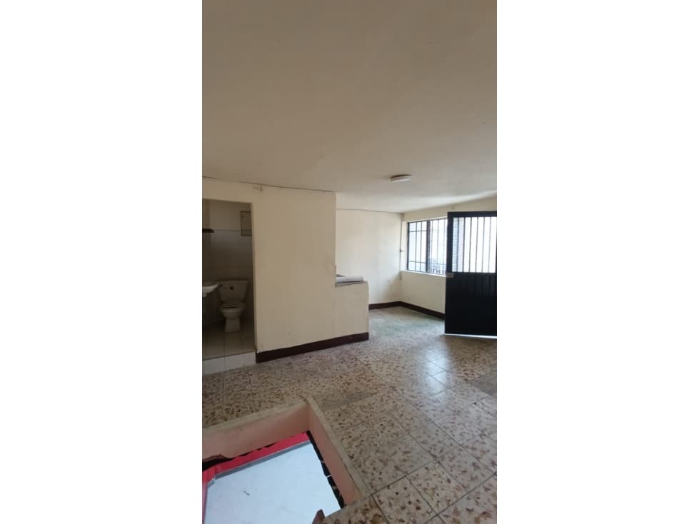 ARRIENDO LOCAL EN EL SECTOR DE MANCHESTER — foto 3