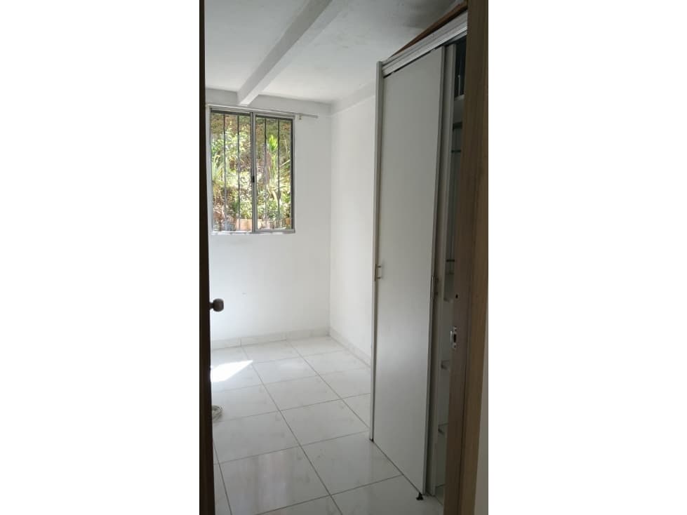 Apartamento en arriendo sector robledo pajarito — foto 4