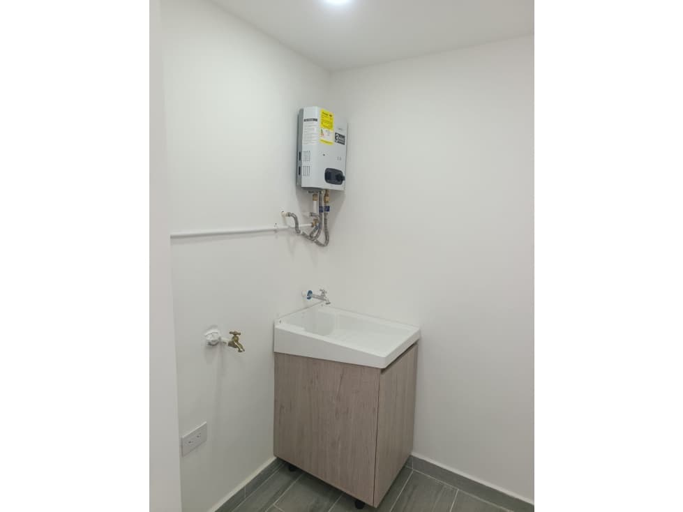 ARRIENDO APARTAMENTO EN EL SECTOR DE BUCAROS — foto 4