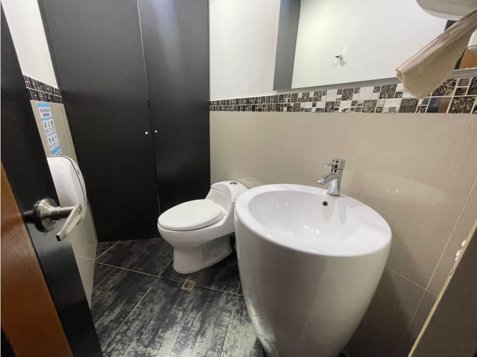 OFICINA EN ARRIENDO SECTOR LAURELES — foto 3
