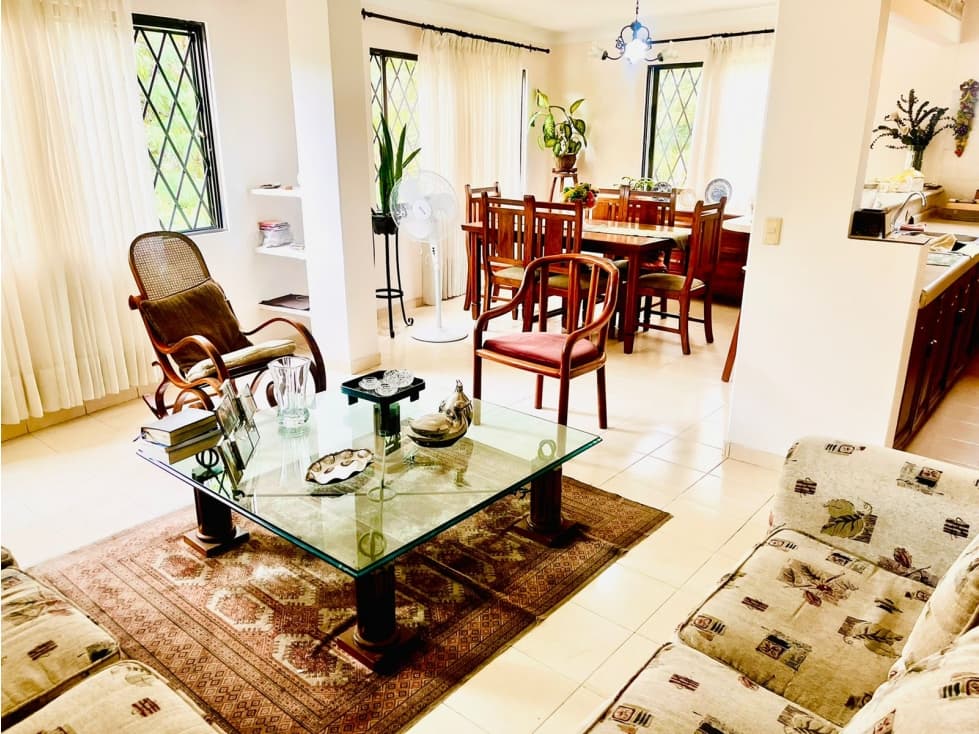 Venta Casa de 200mts2 Guadalupe, oeste, Cali 12359. — foto 1