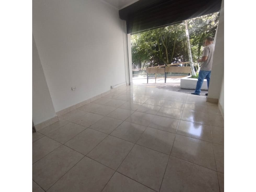 LOCAL COMERCIAL EN ARRIENDO SECTOR FERRARA — foto 1