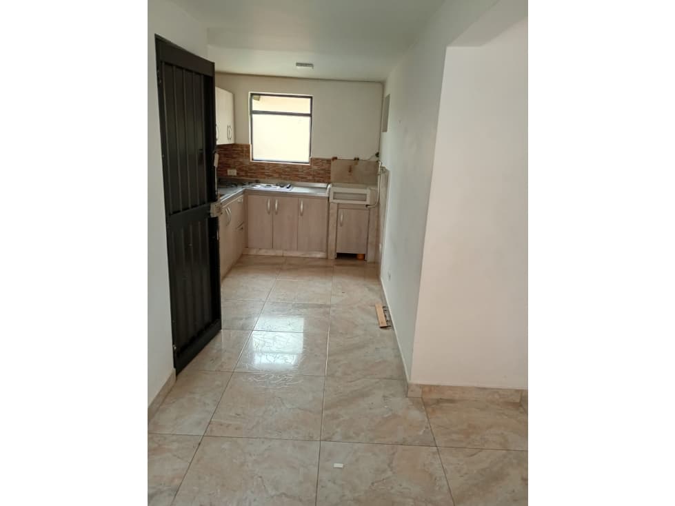 APARTAMENTO EN ARRIENDO SECTOR FERRARA — foto 3