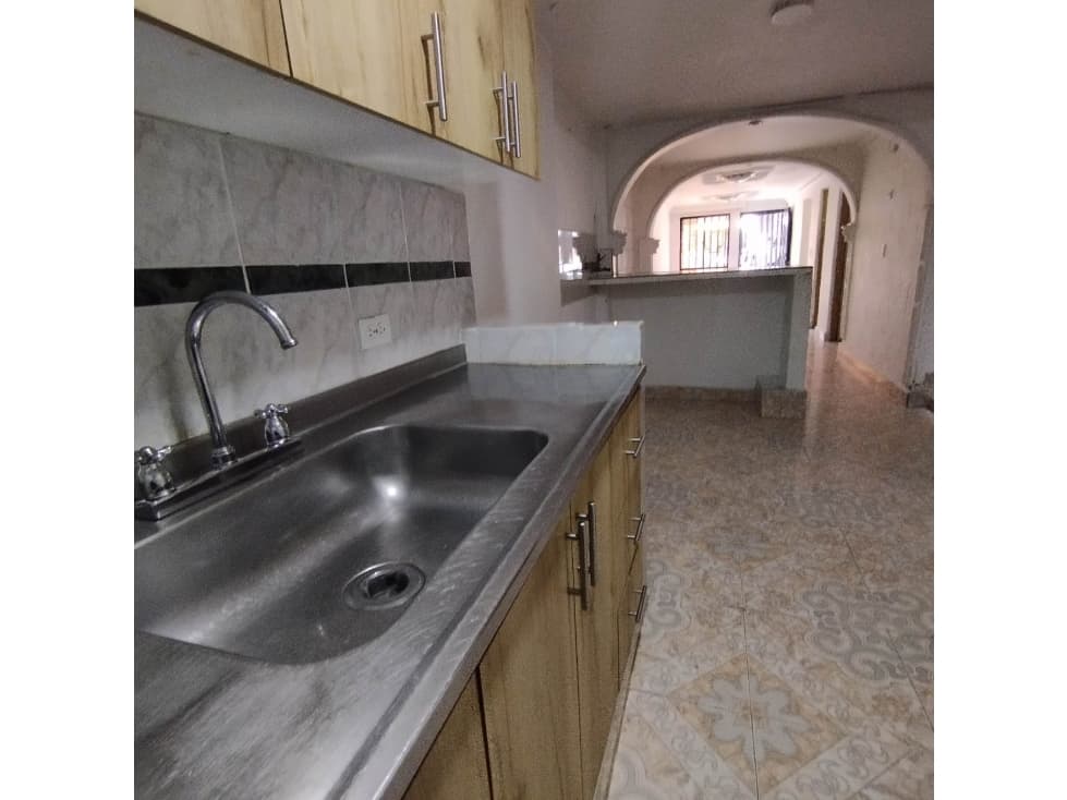 APARTAMENTO EN ARRIENDO SECTOR FERRARA — foto 3
