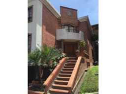 SE VENDE CASA EN PEREIRA PINARES