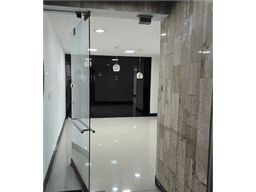SE ARRIENDA OFICINA 97.2m2 EN CHAPINERO CALLE 72