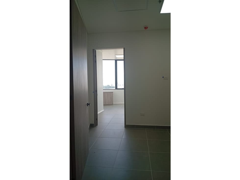 SE ARRIENDA CONSULTORIO EN ZONATA CENTRO MEDICO — foto 2