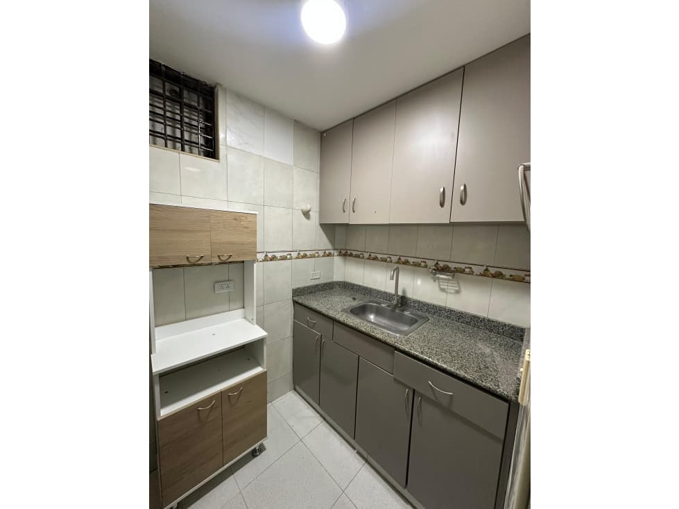 SE ARRIENDA EXCELENTE OFICINA AMOBLADA — foto 5