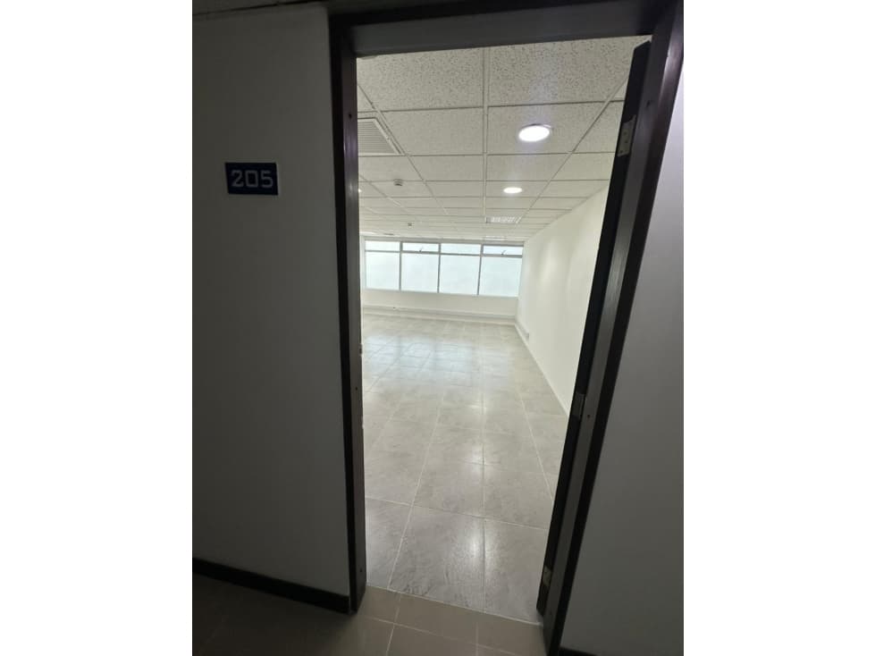 OFICINA DISPONIBLE AL NORTE DE CALI — foto 2