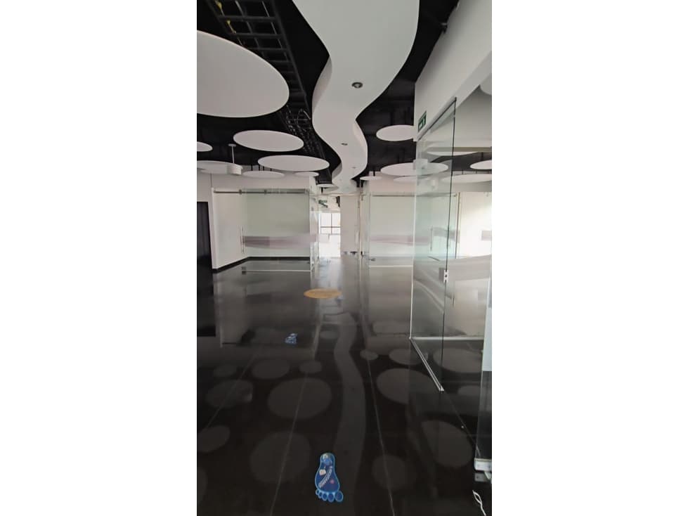ARRIENDO OFICINA EDIFICIO SKANDIA BOGOTA — foto 3