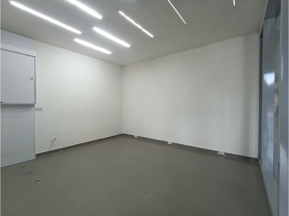 COD: 4166 -- Local - Primavera, Envigado — foto 3