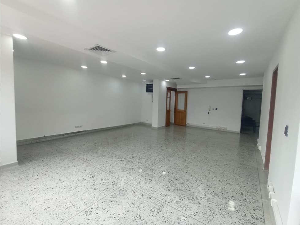 COD: 3985 -- Oficina En Arriendo - El Poblado, Medellín — foto 1