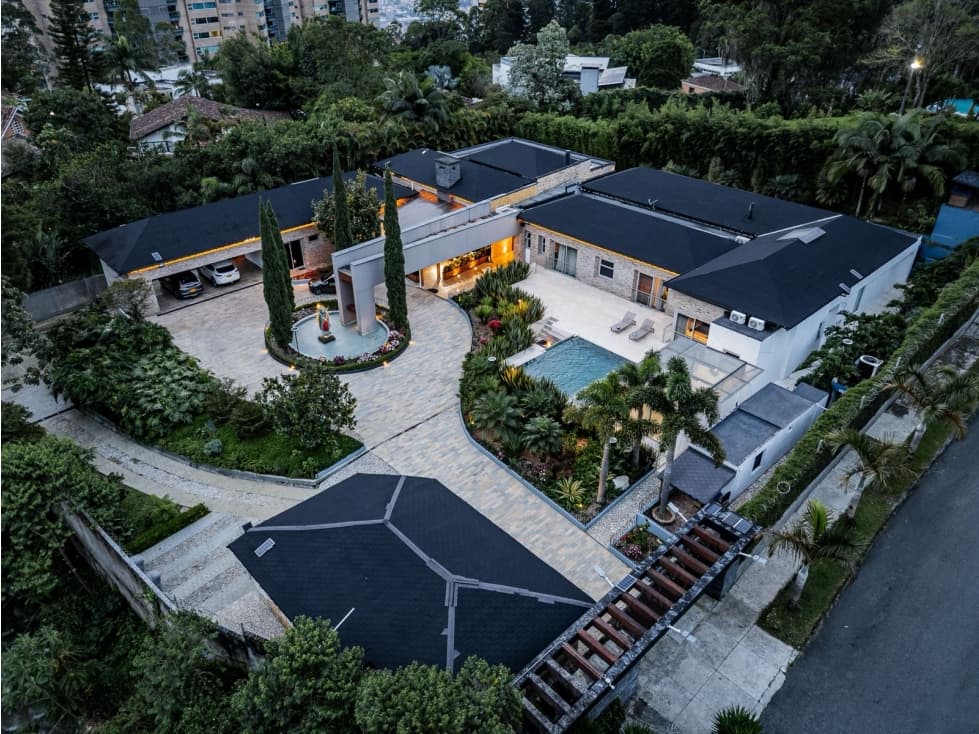The Grand Mansion — foto 3