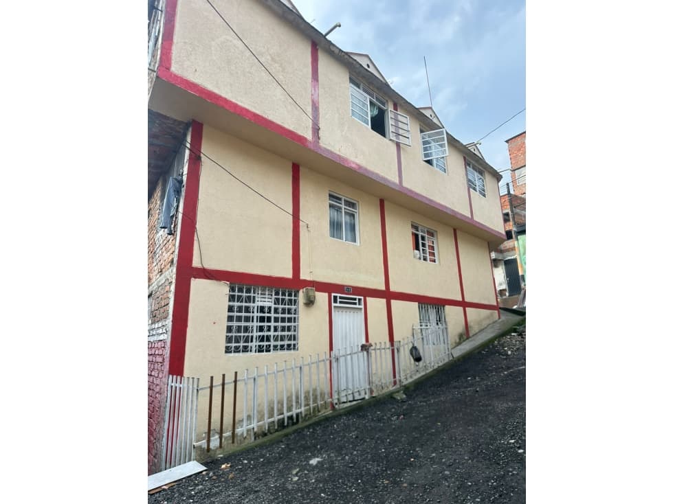 CASA EN VENTA DOSQUEBRADAS CENTRAL DE VERSALLES — foto 2