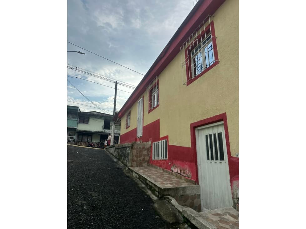 CASA EN VENTA DOSQUEBRADAS CENTRAL DE VERSALLES — foto 1