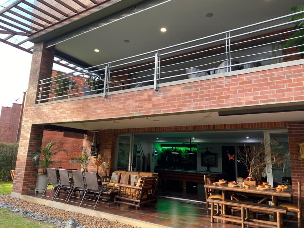 VENTA CASA CAMPESTRE 3 NIVELES ENVIGADO MEDELLIN — foto 1