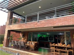 VENTA CASA CAMPESTRE 3 NIVELES ENVIGADO MEDELLIN