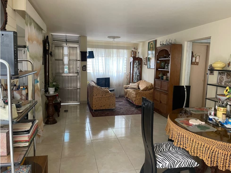 VENTA CASA LOTE MEDELLIN LAURELES — foto 2