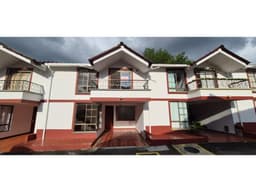 CASA EN VENTA EN CONJUNTO CERRADO NORTE DE ARMENIA QUINDÍO