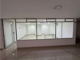 ARRIENDO OFICINA LOCAL CONSULTORIO EN SABANETA SECTOR BOMBAY
