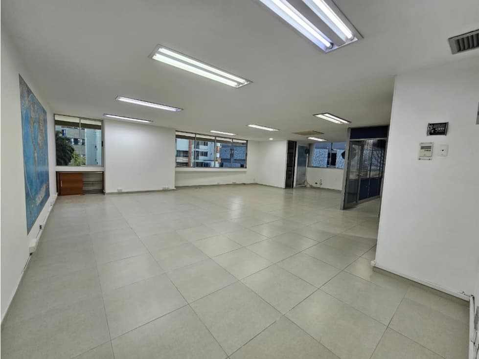 ARRIENDO OFICINA POBLADO. — foto 2