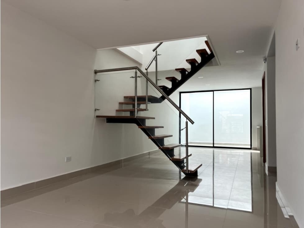 CASA PARA VENTA EN LA CEJA SECTOR VIVA — foto 3