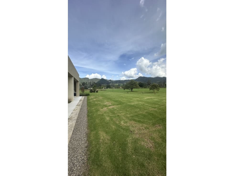 VENDO CASA EN LA PRADERA DE POTOSI — foto 1