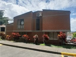VENTA CASA RESIDENCIAL BELMONTE PEREIRA - J.V