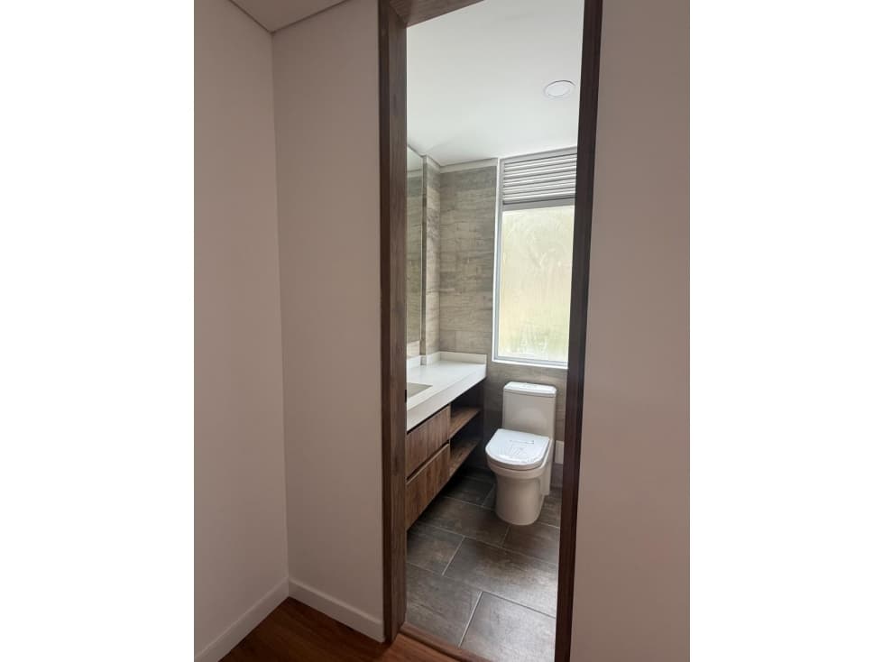 CASA EN VENTA EN BARRIO WEST TOWN, COTA — foto 1