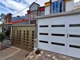 VENTA O PERMUTA DE CASA URBANIZACION SANTA CATALINA TUNJA