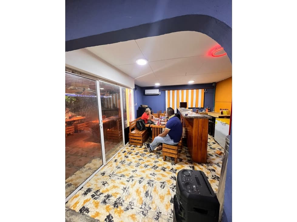 VENTA CASA ESQUINERA EN LOS ALPES — foto 2